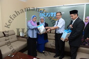 Penyerahan Sumbangan Hari Raya IKIMfm