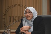 Persidangan Meja Bulat “Pendidikan dan Kesedaran Alam Sekitar : Penelitian dan Pemantapan Modul dan Kurikulum Menerusi Pendekatan Agama”