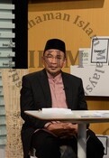 Rancangan "Anda Musykil" bersama Pengarah Pusat Kajian Syariah, Undang-Undang dan Politik, IKIM
